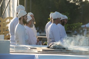 kohanim-priests-at-the-passover-offering-on-mount-of-olives-18-4-2016-1600x1066